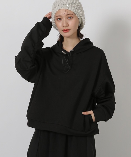 LAKOLE（ラコレ）の「布帛切替カットフーディー / 594566（パーカー・レディース・サンドグレー/ネイビー/ブラック・FREE）」の2枚目の写真