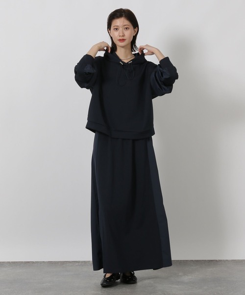 LAKOLE（ラコレ）の「布帛切替カットフーディー / 594566（パーカー・レディース・サンドグレー/ネイビー/ブラック・FREE）」の4枚目の写真