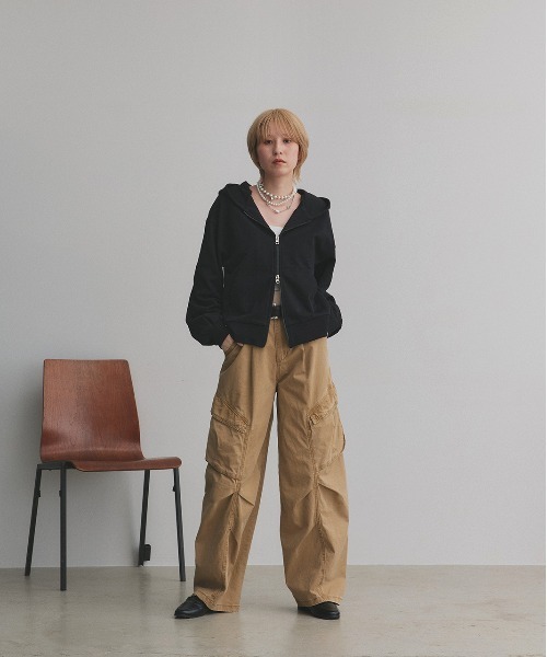 ad thie（アドティエ）の「ダブルジップ スウェットパーカー（パーカー・レディース・ブラウン/チャコール/ブラック/レッド/杢グレー/オートミール・MEDIUM/LARGE）」の20枚目の写真