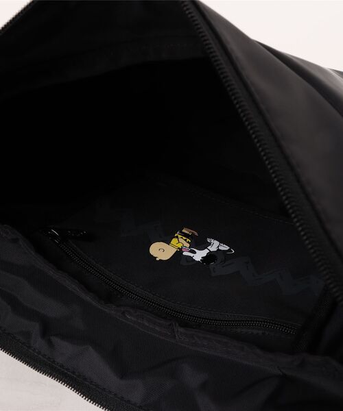 Manhattan Portage(マンハッタンポーテージ)の「BED-STUY SHOULDER BAG FLIGHT NYLON BACKING PEANUTS 25(ショルダーバッグ・レディース・ブラック・MEDIUM)」の21枚目の写真