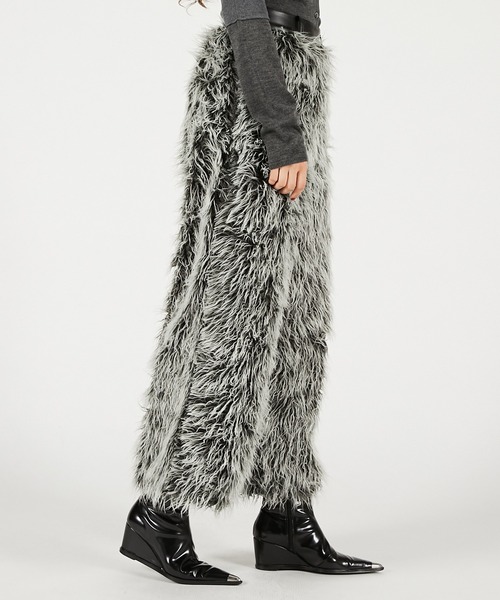 PRANK PROJECT(プランクプロジェクト)の「シンセティックファーパンツ / Synthetic Fur Pants(その他パンツ・レディース・グレー/オフホワイト・36/38)」の13枚目の写真