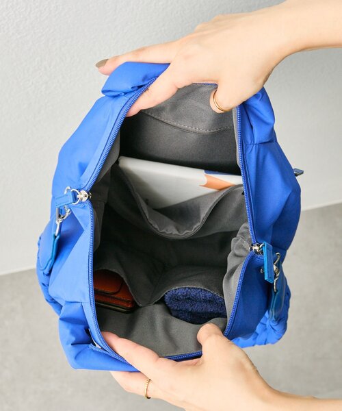 ear PAPILLONNER（イアパピヨネ）の「《撥水》ボストンバッグS（ボストンバッグ・レディース・ブラック/ブルー・FREE）」の3枚目の写真