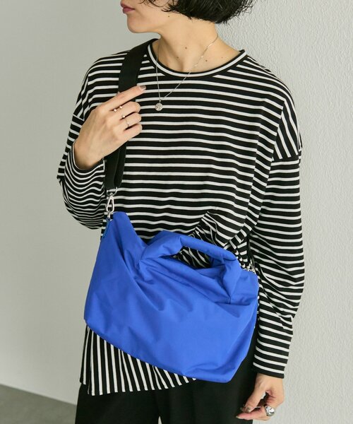 ear PAPILLONNER（イアパピヨネ）の「《撥水》ボストンバッグS（ボストンバッグ・レディース・ブラック/ブルー・FREE）」の14枚目の写真