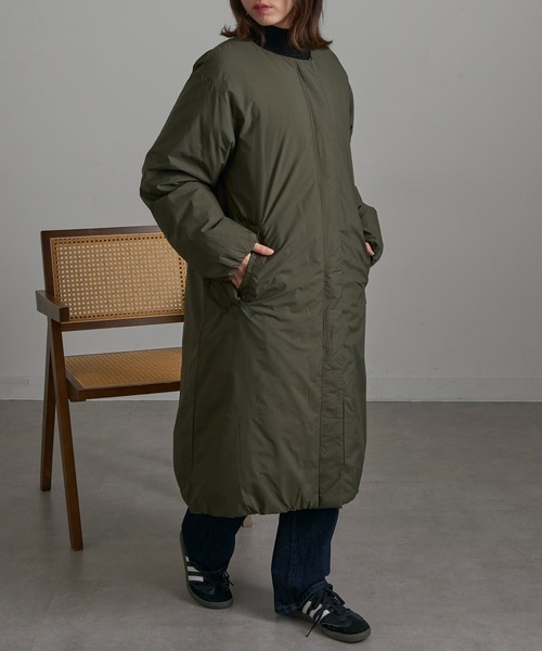 NANGA(ナンガ)の「【NANGA】NO COLLAR DOWN COAT ND2442-1C600(ダウンジャケット/コート・レディース・カーキ/アイボリー/ブラック・L/M/S)」の7枚目の写真