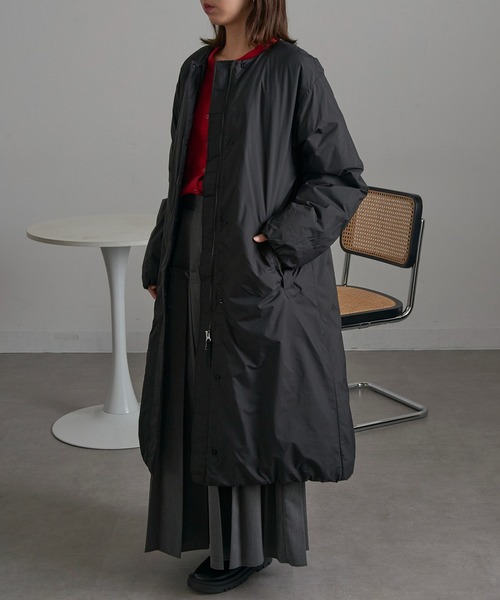 NANGA(ナンガ)の「【NANGA】NO COLLAR DOWN COAT ND2442-1C600(ダウンジャケット/コート・レディース・カーキ/アイボリー/ブラック・L/M/S)」の21枚目の写真