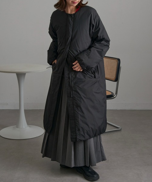 NANGA(ナンガ)の「【NANGA】NO COLLAR DOWN COAT ND2442-1C600(ダウンジャケット/コート・レディース・カーキ/アイボリー/ブラック・L/M/S)」の18枚目の写真