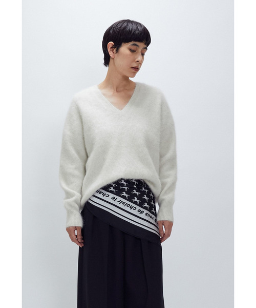 1er Arrondissement(プルミエアロンディスモン)の「FOXカシミアVネックプルオーバー(ニット/セーター・レディース・ベージュ/ピンク系その他4/ブラック系その他3・FREE)」の2枚目の写真
