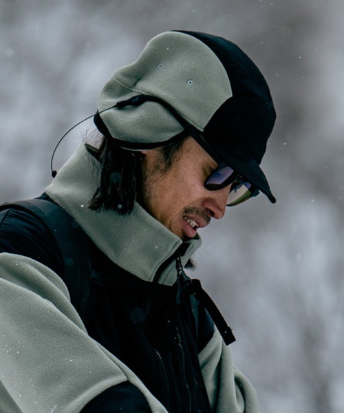Snow Peak(スノーピーク)の「MofM Fleece Cap フリースキャップ / SnowPeak × mountainofmoods(キャップ・メンズ・グレイッシュベージュ/ブラック・ONE SIZE)」の2枚目の写真