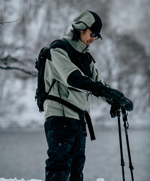 Snow Peak(スノーピーク)の「MofM Fleece Cap フリースキャップ / SnowPeak × mountainofmoods(キャップ・メンズ・グレイッシュベージュ/ブラック・ONE SIZE)」の3枚目の写真