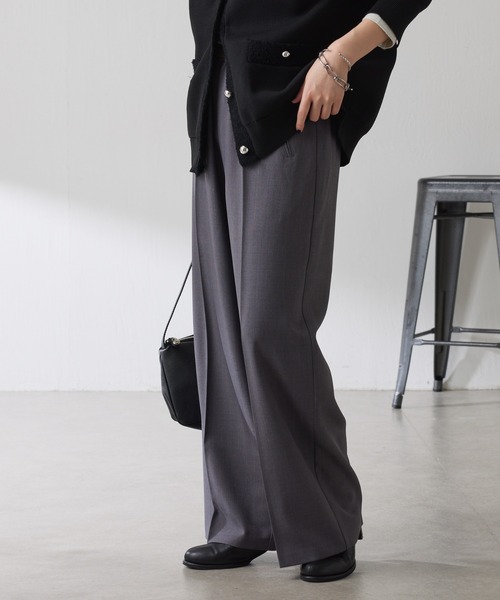 COLLAGE GALLARDAGALANTE（コラージュガリャルダガランテ）の「ラメストライプゴムベルトパンツ（スラックス・レディース・ベージュ/チャコールグレー・FREE）」の5枚目の写真