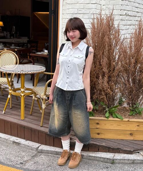 AGOD（エージーオーディー）の「ワンタックワイドスラブウォッシングデニムバミューダショーツ[ヴィンテージ]（その他パンツ・レディース・その他・SMALL/MEDIUM/LARGE/X-LARGE）」の3枚目の写真