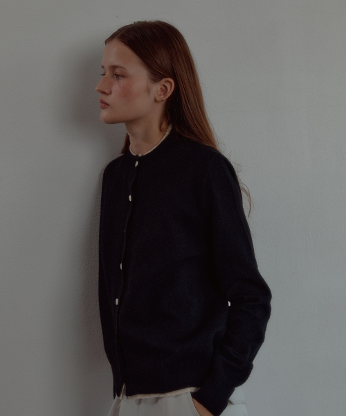 LETERIE(レテリー)の「LR BASIC LAYERED CARDIGAN_BLACK(カーディガン/ボレロ・レディース・ブラック・FREE)」の2枚目の写真