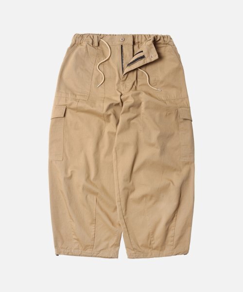 FRIZMWORKS(フリズムワークス)の「TWILL CARGO BALLOON PANTS _ BEIGE(スウェットパンツ・メンズ・その他・X-LARGE/SMALL/MEDIUM/LARGE)」の1枚目の写真