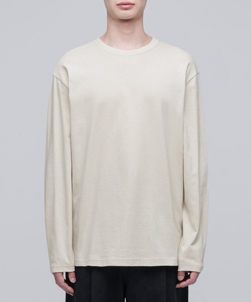 MUSINSA STANDARD（ムシンサスタンダード）の「ベーシック長袖Tシャツ [エクリュ]（Tシャツ/カットソー・メンズ・その他・SMALL/MEDIUM/LARGE/X-LARGE/XX-LARGE/XXX-LARGE）」の2枚目の写真