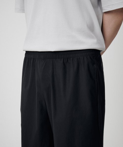 MUSINSA STANDARD（ムシンサスタンダード）の「クーリングバンディングショーツ[ブラック]（その他パンツ・メンズ・その他・38/36/34/32/30/26/28）」の4枚目の写真