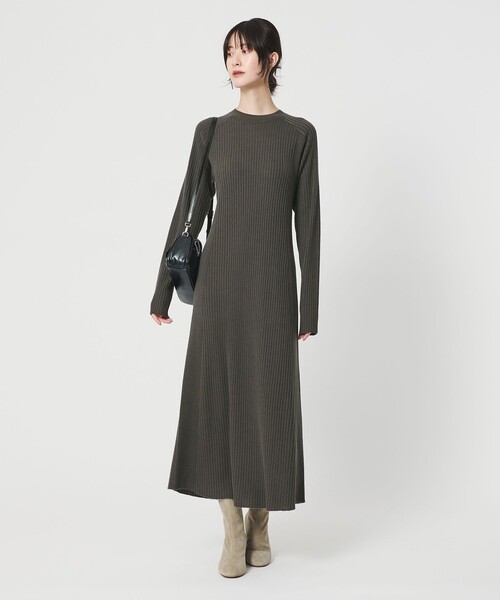 BEAUTY&YOUTH UNITED ARROWS（ビューティーアンドユースユナイテッドアローズ）の「【WEB限定 Wardrobe DAILY MINIMAL】リブニットフレアワンピース（ワンピース・レディース・ネイビー/モカ/ブラック・M/S）」の11枚目の写真