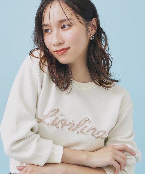 index(インデックス)の「パール調ロゴクルーネックニット【洗濯機OK】(ニット/セーター・レディース・ボルドー/オフホワイト/ブラック・36/38/40)」の1枚目の写真