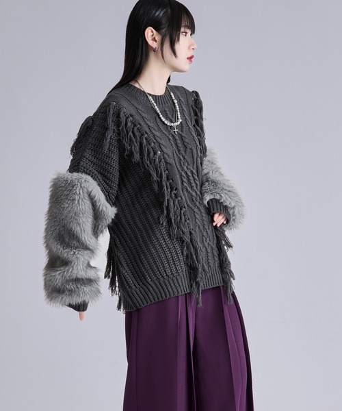 Ellno Loset（エルノロゼット）の「ソデファーケーブルキリカエニット（ニット/セーター・メンズ・チャコール/ブラック・SMALL/MEDIUM/LARGE）」の3枚目の写真