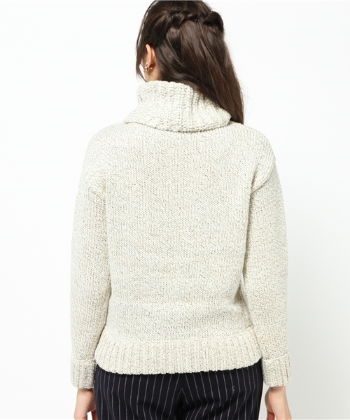 NATURAL BEAUTY BASIC(ナチュラルビューティーベーシック)の「チューブヤーンタートルニット(ニット/セーター・レディース・ホワイト系その他/ブルー/ネイビー・MEDIUM)」の6枚目の写真