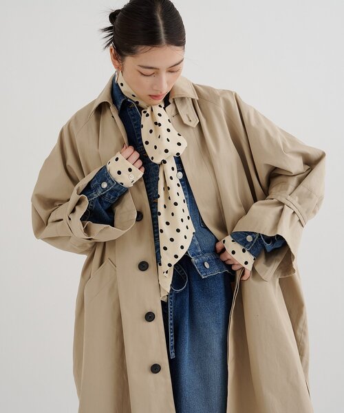 Whim Gazette（ウィムガゼット）の「ポンチョロングコート（ポンチョ・レディース・ネイビー/ベージュ・FREE）」の9枚目の写真