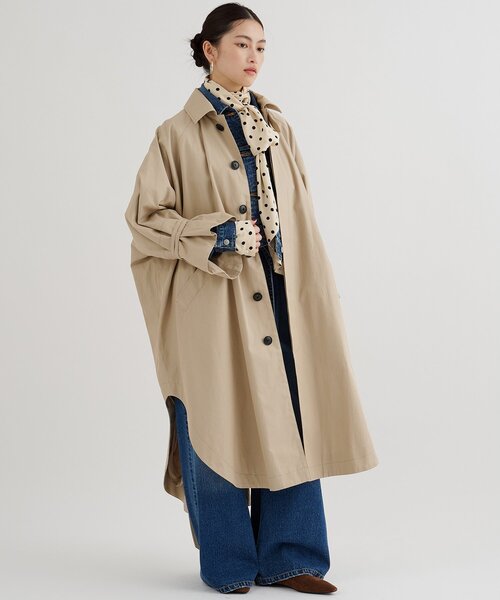 Whim Gazette（ウィムガゼット）の「ポンチョロングコート（ポンチョ・レディース・ネイビー/ベージュ・FREE）」の8枚目の写真