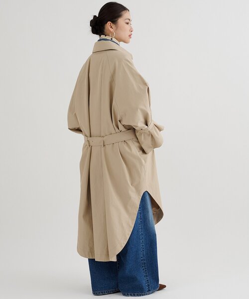 Whim Gazette（ウィムガゼット）の「ポンチョロングコート（ポンチョ・レディース・ネイビー/ベージュ・FREE）」の7枚目の写真