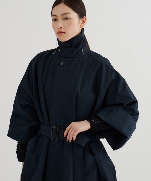 Whim Gazette（ウィムガゼット）の「ポンチョロングコート（ポンチョ・レディース・ネイビー/ベージュ・FREE）」の13枚目の写真