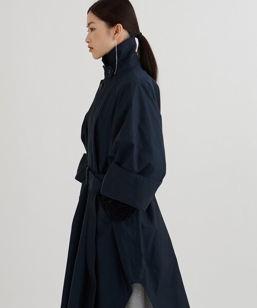 Whim Gazette（ウィムガゼット）の「ポンチョロングコート（ポンチョ・レディース・ネイビー/ベージュ・FREE）」の16枚目の写真