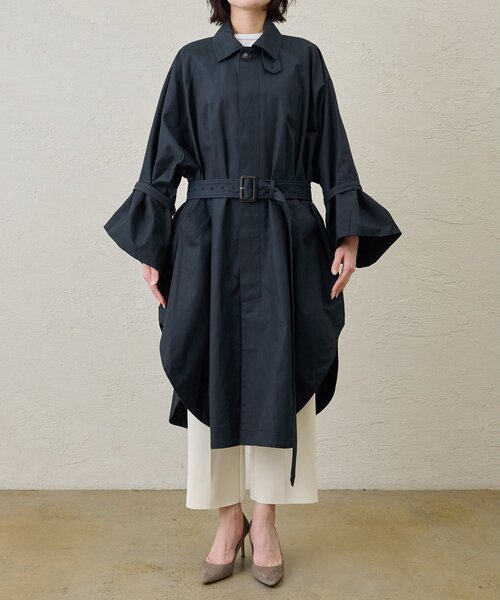 Whim Gazette（ウィムガゼット）の「ポンチョロングコート（ポンチョ・レディース・ネイビー/ベージュ・FREE）」の21枚目の写真