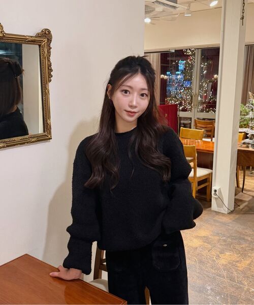 MICANE(ミケーネ)の「リベールオーバーサイズブークルニット(ニット/セーター・レディース・スカイブルー/ブラック/クリーム・SMALL/MEDIUM/LARGE/X-LARGE)」の9枚目の写真