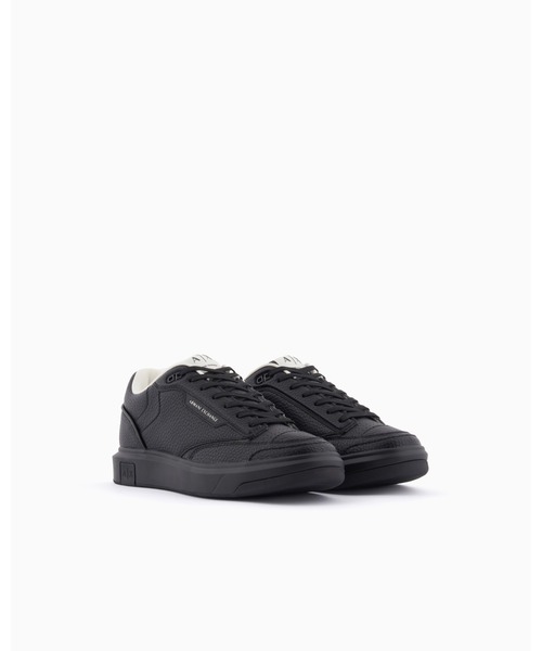 ARMANI EXCHANGE（アルマーニエクスチェンジ）の「【A|X アルマーニ エクスチェンジ】AXロゴ レースアップスニーカー（スニーカー・メンズ・ブラック・10/9.5/9/8.5/8/7.5/7/6.5/6）」の2枚目の写真