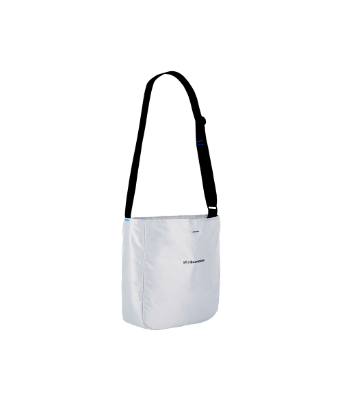 CHOROK STUDIO(チョロクスタジオ)の「Dolphin Cross Bag(メッセンジャーバッグ・レディース・ライトグレー・FREE)」の1枚目の写真