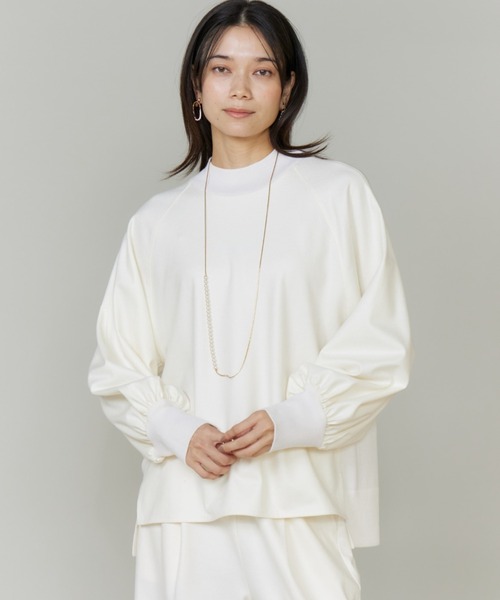 INED（イネド）の「圧縮スムースドッキングニットプルオーバー【セットアップ対応】（Tシャツ/カットソー・レディース・アイボリー/チャコールグレー・11号/9号）」の10枚目の写真