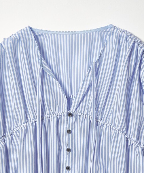 EMMEL REFINES（エメルリファインズ）の「＜EMMEL REFINES＞EM ストライプ ギャザー ブラウス（シャツ/ブラウス・レディース・ライラック/ライトブルー/ホワイト・FREE）」の16枚目の写真