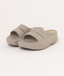 OOFOS（ウーフォス）の「OOFOS/ウーフォス　OOmega OOahh　ウーメガ　ウーアー（サンダル）」