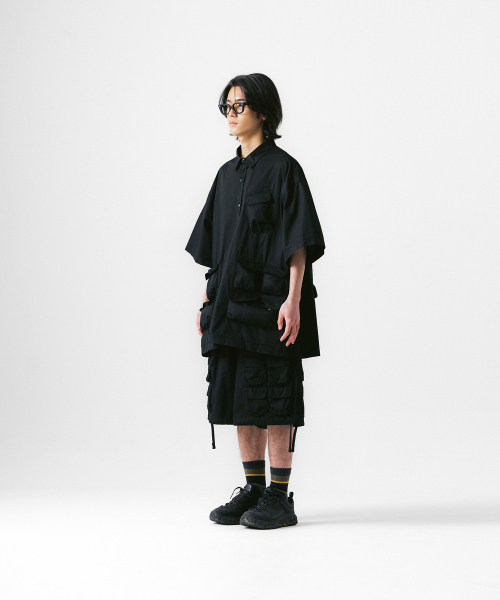 ANGLAN（アングラン）の「Slather Utility Pocket Half Shirt - Black（シャツ/ブラウス・メンズ・その他・ONE SIZE）」の4枚目の写真