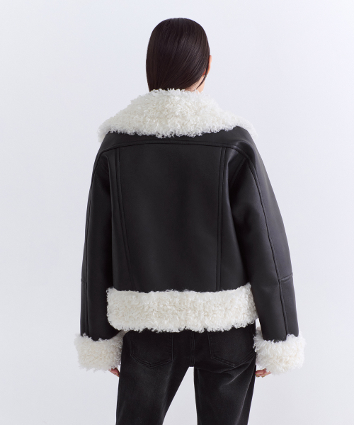 MUSINSA STANDARD WOMAN（ムシンサスタンダードウーマン）の「ウィメンズ シンセティックレザー シアリングジャケット2 [ブラック]（ライダースジャケット・レディース・その他・S/M）」の2枚目の写真