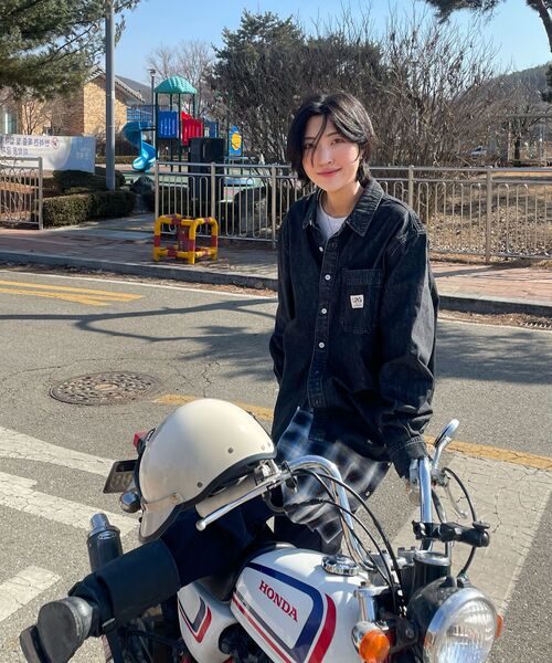 LMCの「OVERSIZED DENIM SHIRT Black(シャツ/ブラウス・レディース・その他・S/M/L)」の13枚目の写真