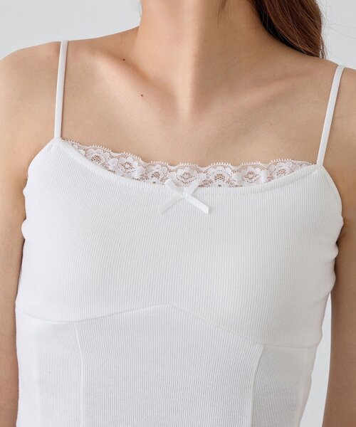OLIVE des OLIVE(オリーブデオリーブ)の「裾レースキャミ(キャミソール・レディース・オフホワイト/ブラック/ピンク・FREE)」の17枚目の写真