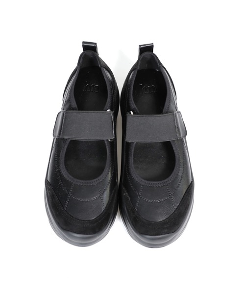 hiamu(ヒアム)の「【2色展開】ステッチポイント バンディングストラップ メリージェーン厚底スニーカー/2026 SS PLATFORM COLLECTION(バレエシューズ・レディース・ブラック/ブラウン・25.0cm/24.5cm/24.0cm/23.5cm/23.0cm)」の3枚目の写真