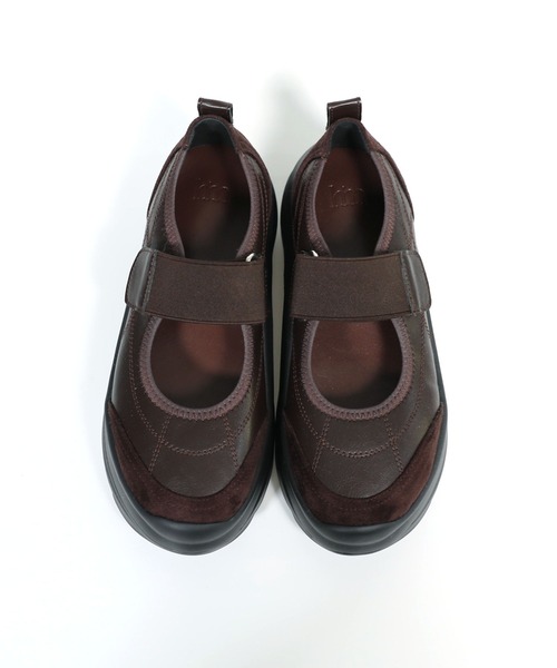 hiamu(ヒアム)の「【2色展開】ステッチポイント バンディングストラップ メリージェーン厚底スニーカー/2026 SS PLATFORM COLLECTION(バレエシューズ・レディース・ブラック/ブラウン・25.0cm/24.5cm/24.0cm/23.5cm/23.0cm)」の12枚目の写真