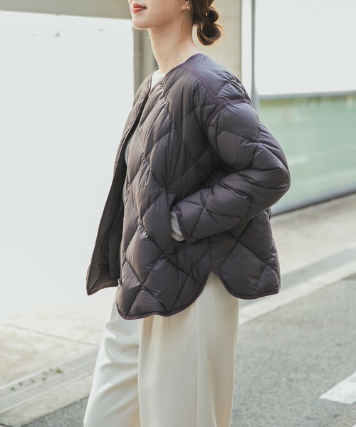 URBAN RESEARCH DOORS（アーバンリサーチドアーズ）の「ライトダウンキルトショートブルゾン（ダウンジャケット/コート・レディース・カーキ/アイボリー/チャコールグレー・MEDIUM）」の18枚目の写真