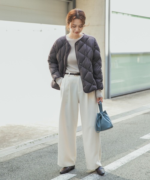 URBAN RESEARCH DOORS（アーバンリサーチドアーズ）の「ライトダウンキルトショートブルゾン（ダウンジャケット/コート・レディース・カーキ/アイボリー/チャコールグレー・MEDIUM）」の20枚目の写真