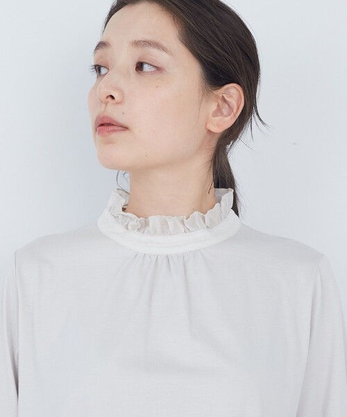 ADIEU TRISTESSE(アデュートリステス)の「フリルカラーブラウス(Tシャツ/カットソー・レディース・ライトグレー/オフホワイト・FREE)」の15枚目の写真