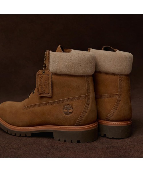 Timberland(ティンバーランド)の「プレミアム 6インチ ウォータープルーフ ブーツ メンズ(防水)(ブーツ・メンズ・クリアブラウン・28.0cm/28.5cm/29.0cm/30.0cm/25.0cm/25.5cm/26.0cm/26.5cm/27.0cm/27.5cm)」の3枚目の写真