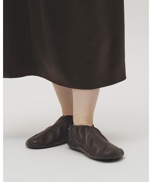 TODAYFUL（トゥデイフル）の「Vibramsole Leather Mockshoes（モカシン/デッキシューズ・レディース・ダークブラウン/ブラック・38inch/37inch/36inch）」の5枚目の写真