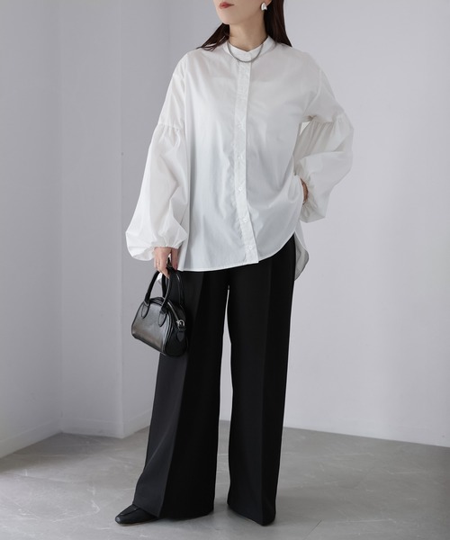 Riberry（リベリー）の「バンドカラー袖ギャザーブラウス（シャツ/ブラウス・レディース・ブラック/サックスブルー/オフホワイト・MEDIUM）」の6枚目の写真