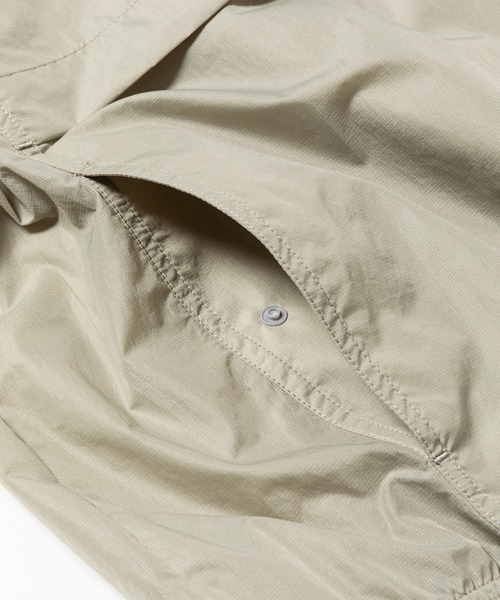 meanswhile（ミーンズワイル）の「Airy Nylon Wind JKT（その他アウター・メンズ・アイボリー/ブラック/ブラウン・1(S)/3(L)）」の8枚目の写真