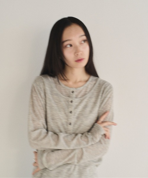 SOYEN(ソイエン)の「フェイクレイヤードシアーヘンリーネックロンT(Tシャツ/カットソー・レディース・杢グレー/ブラウン・F)」の16枚目の写真