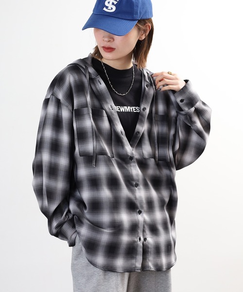 atONE(アットワン)の「フードビッグチェックシャツ(シャツ/ブラウス・レディース・グリーン/ブラック/オフホワイト・F)」の2枚目の写真